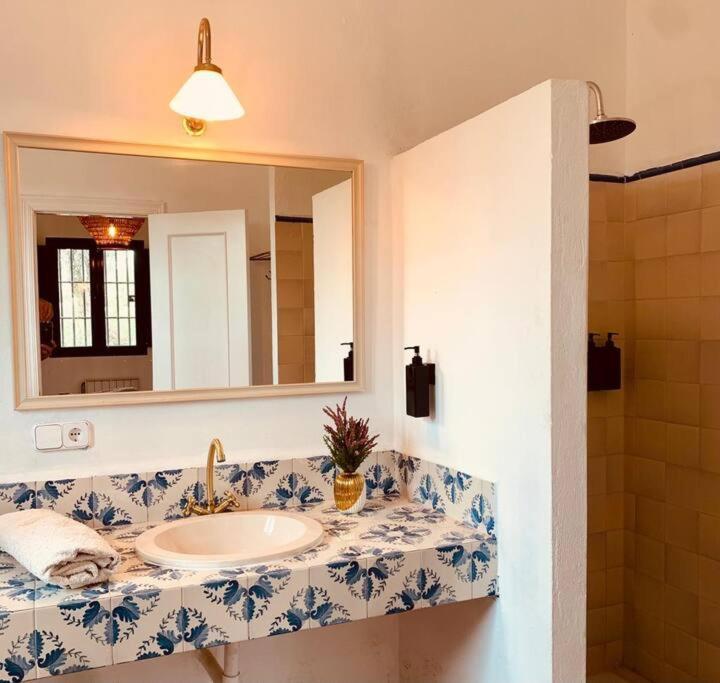 Villa Lavanda By Epoca Suites เอลกัสตีโญ เด ลาสกัวร์ดัส ภายนอก รูปภาพ